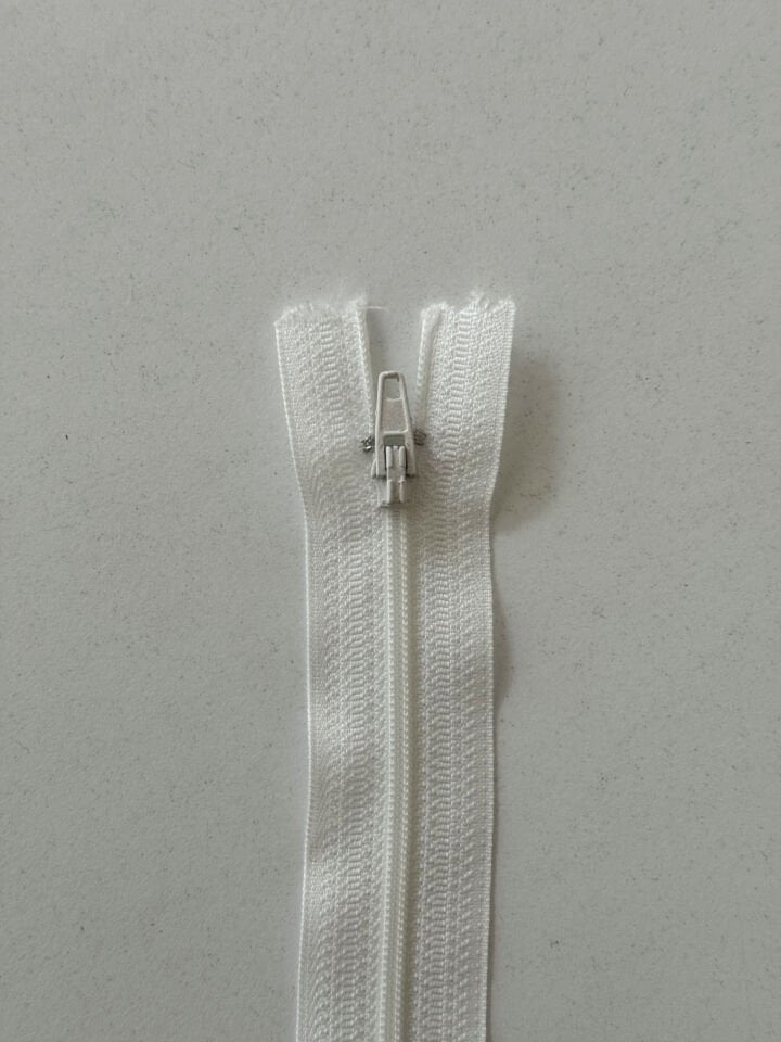 18cm Fermuar Kırık Beyaz