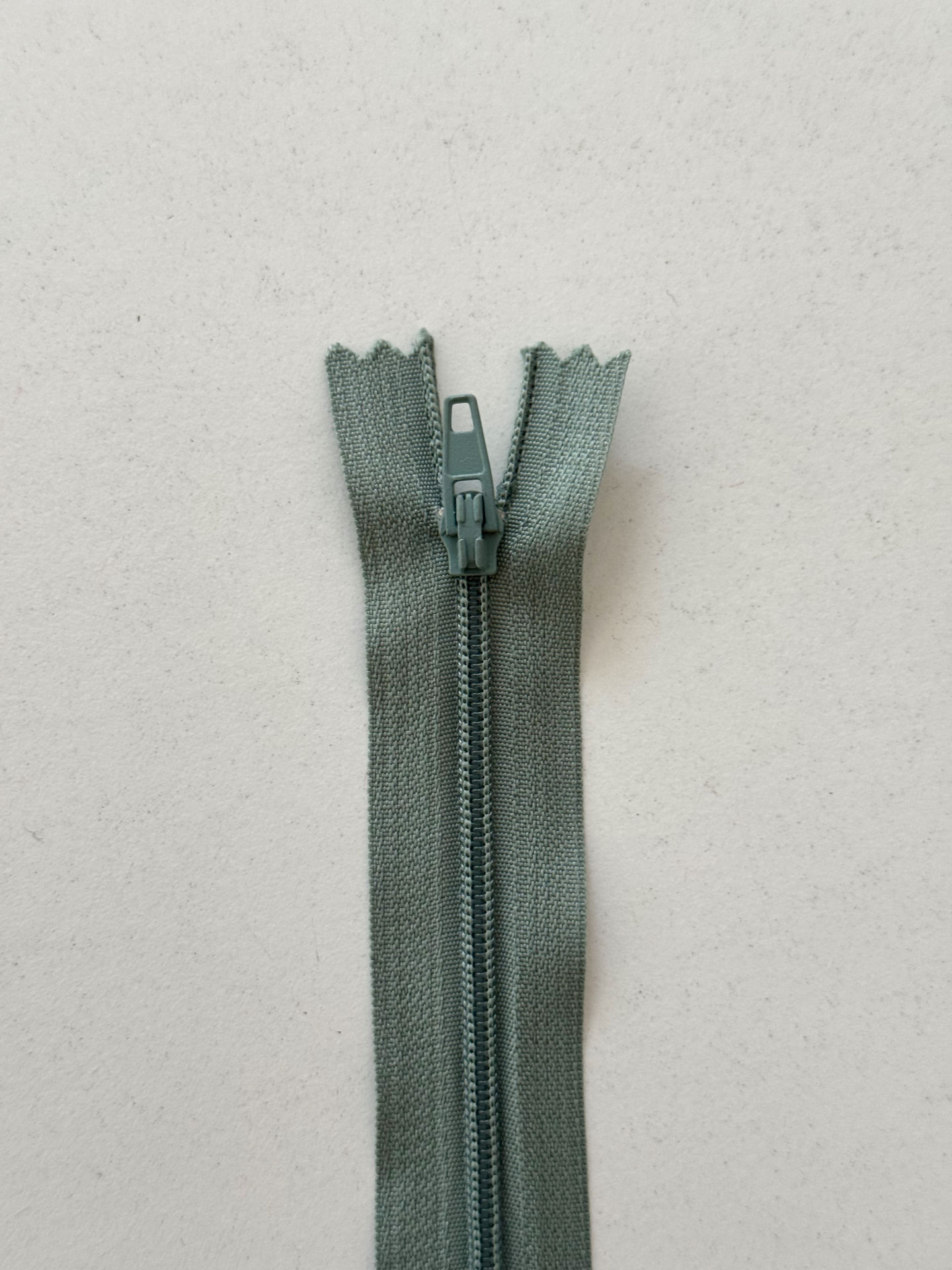 18cm Fermuar Koyu Çağla Yeşili