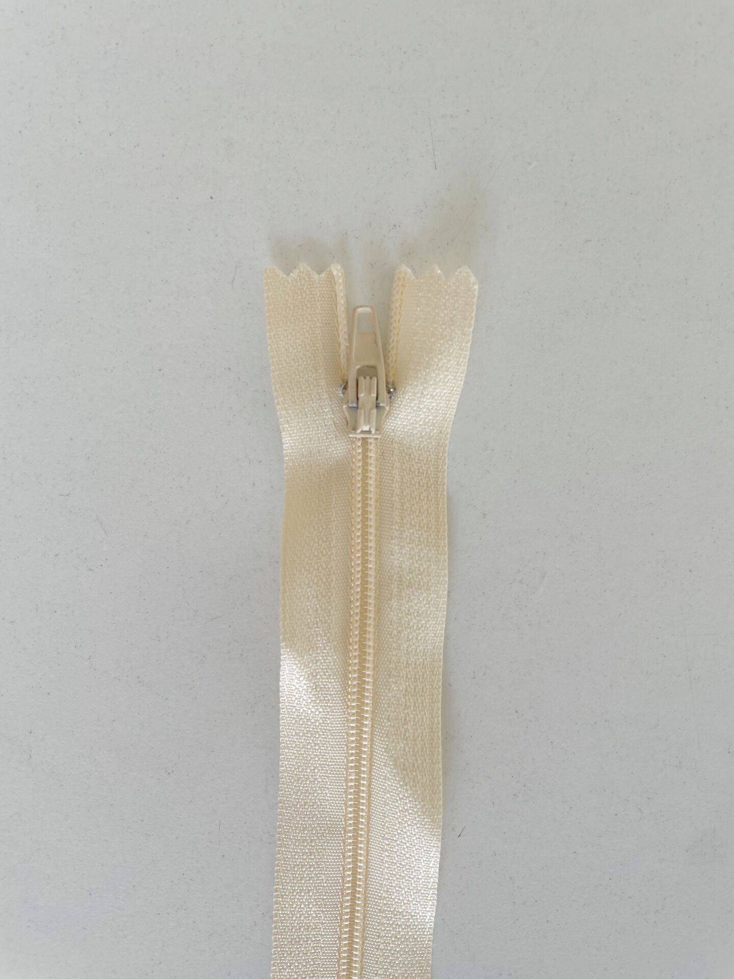 40cm Fermuar Koyu Ekru