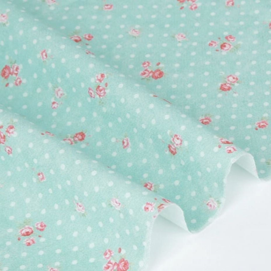 Pastela Puantiyeli Güllü Kumaş -Mint- (yarım metre)