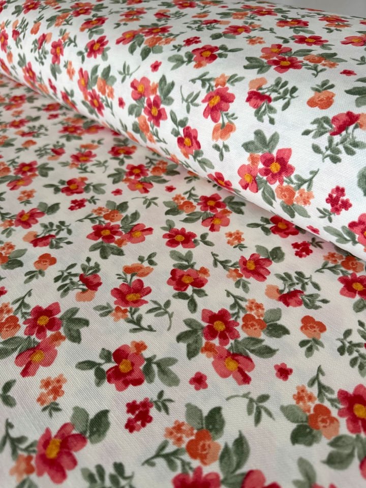 Somon Çiçekler Duck Kumaş (Yarım Metre)