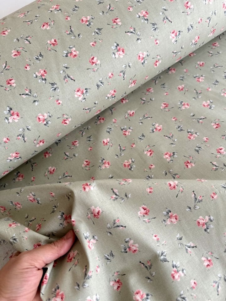 Çıtır Güller Yeşil Poplin Kumaş (Yarım Metre)
