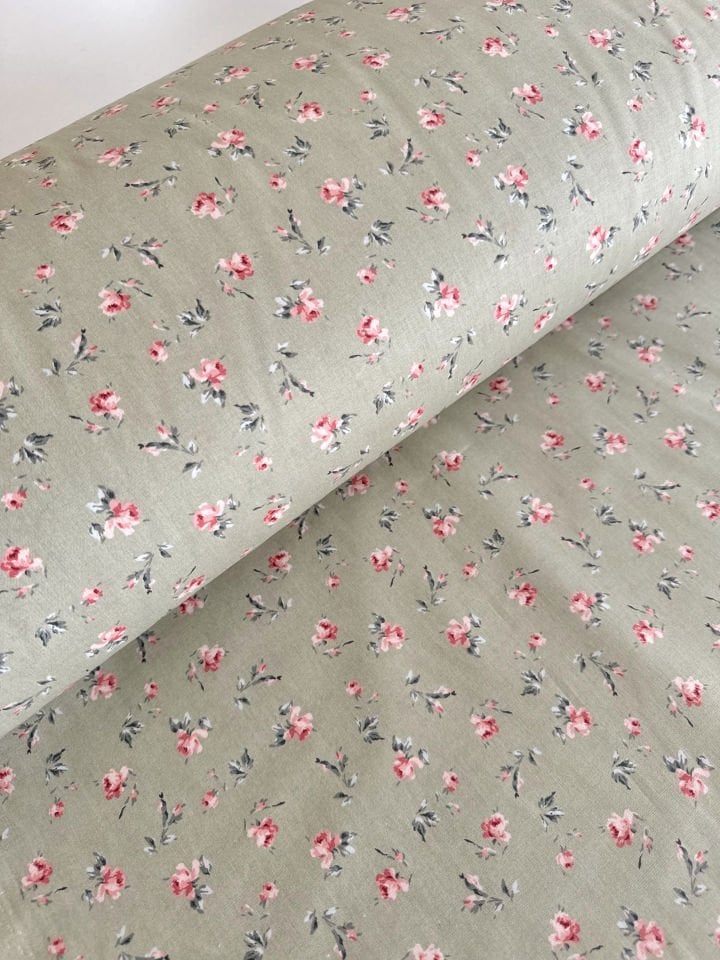 Çıtır Güller Yeşil Poplin Kumaş (Yarım Metre)