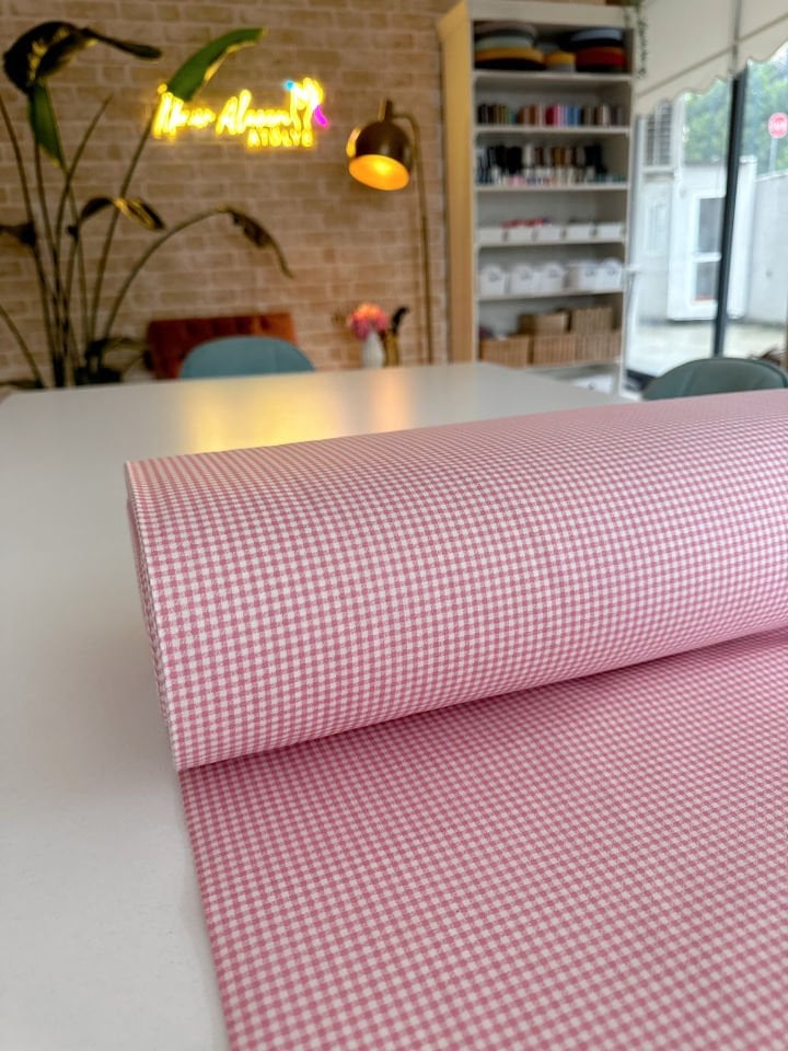 Pembe Pötikare Poplin Kumaş (Yarım Metre)