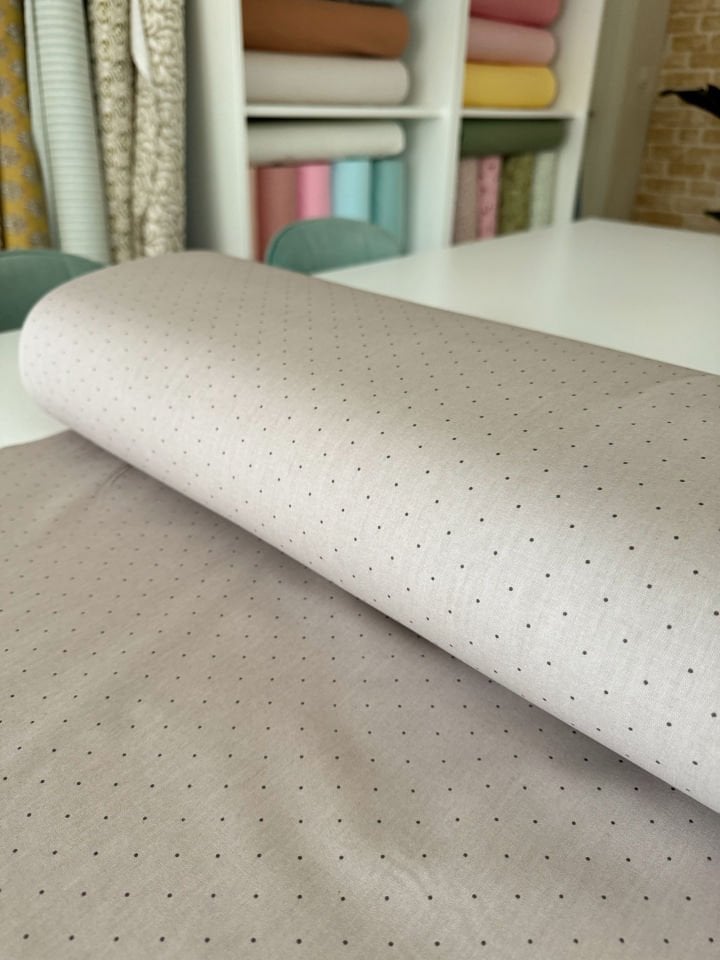 Minik Puantiye Vizon Poplin Kumaş (Yarım Metre)