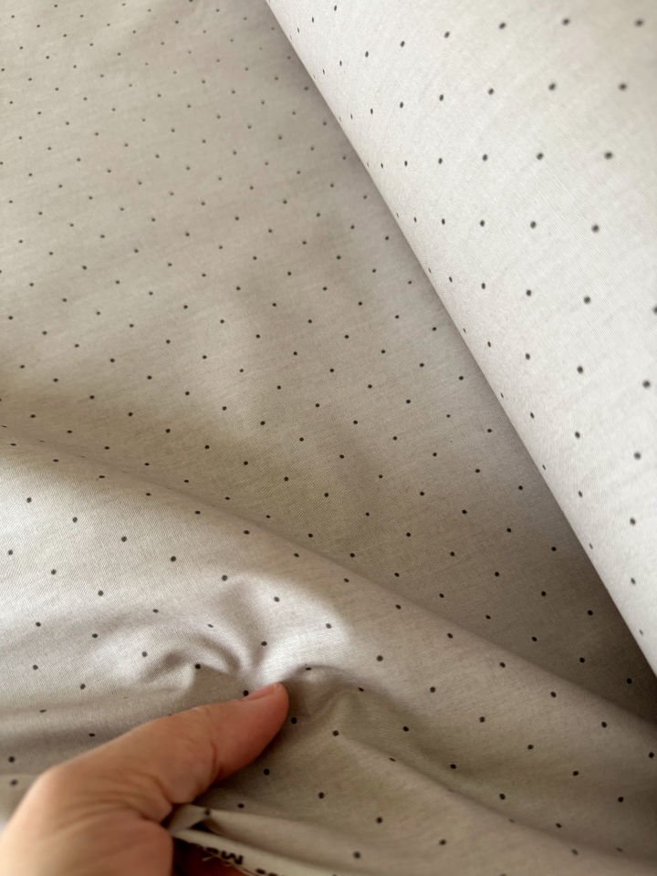 Minik Puantiye Vizon Poplin Kumaş (Yarım Metre)
