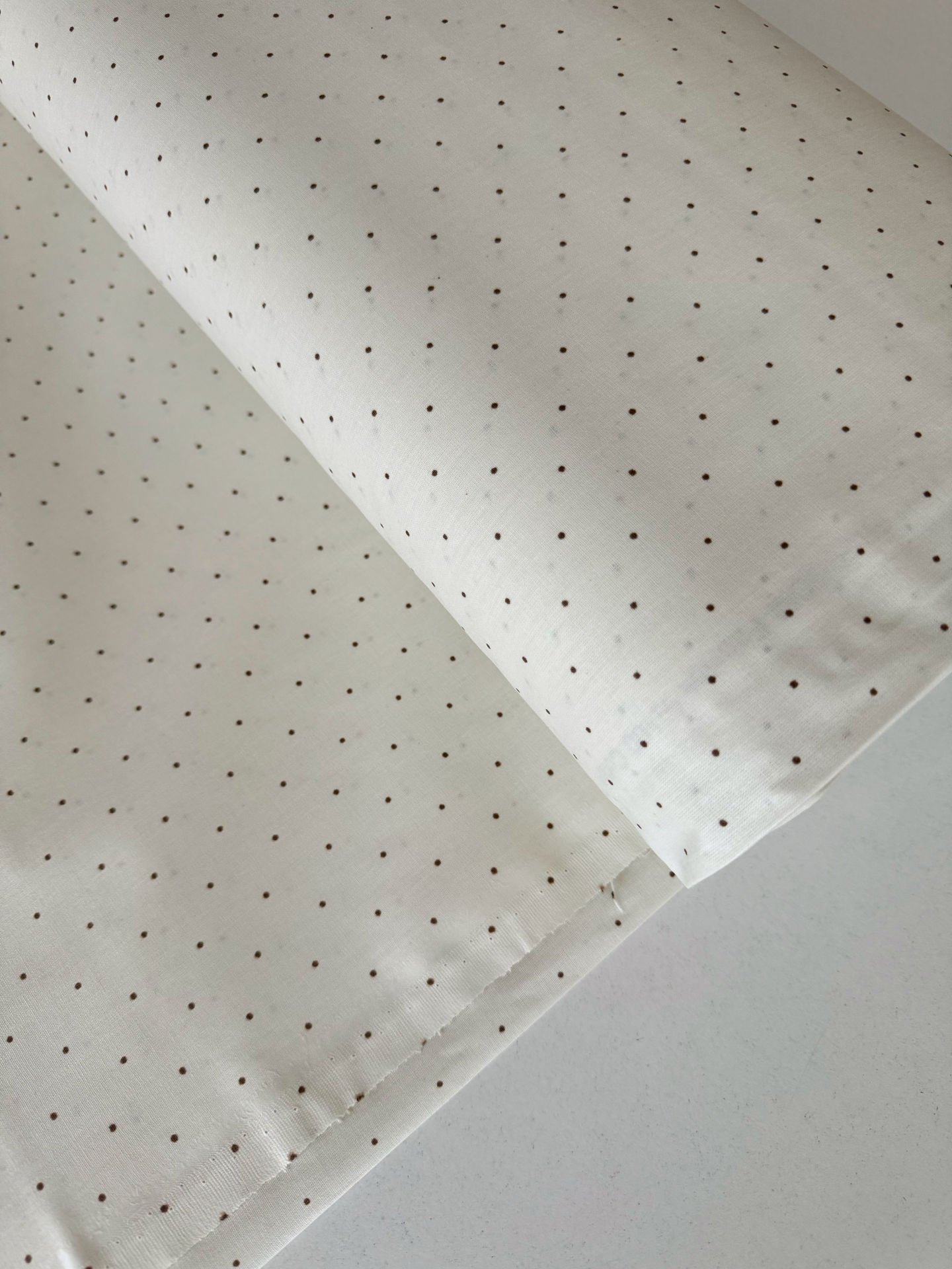 Kahve Puantiye Krem Poplin Kumaş (Yarım Metre)