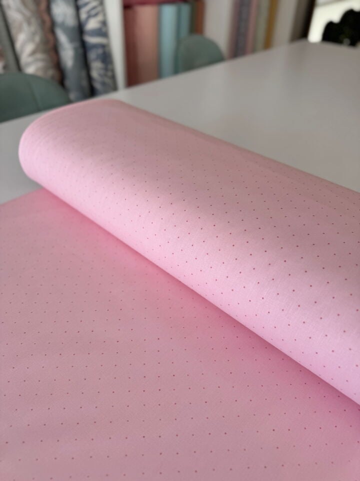 Pembe Puantiyeli Poplin Kumaş (Yarım Metre)