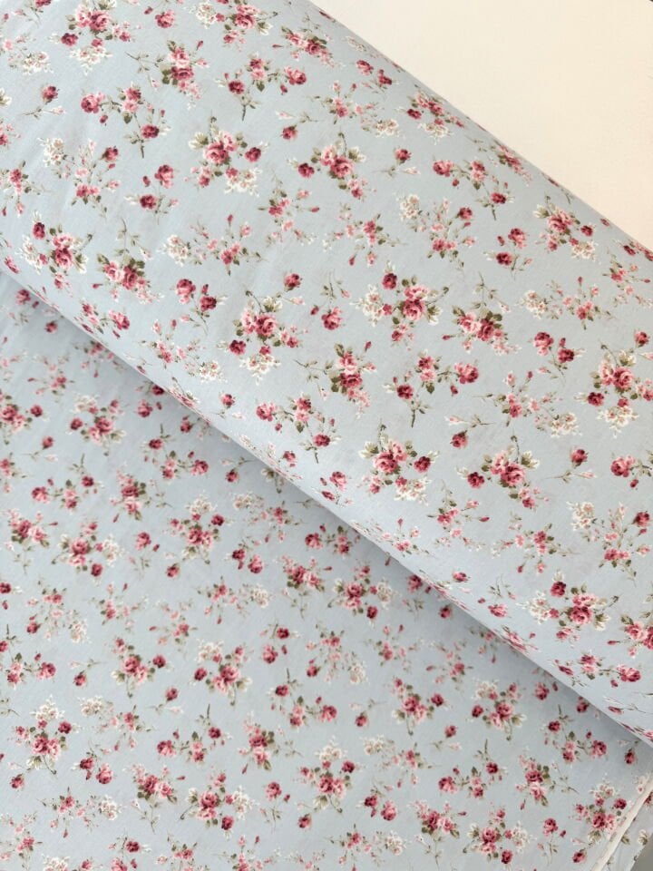 Vintage Güller Mavi Poplin kumaş (Yarım Metre)