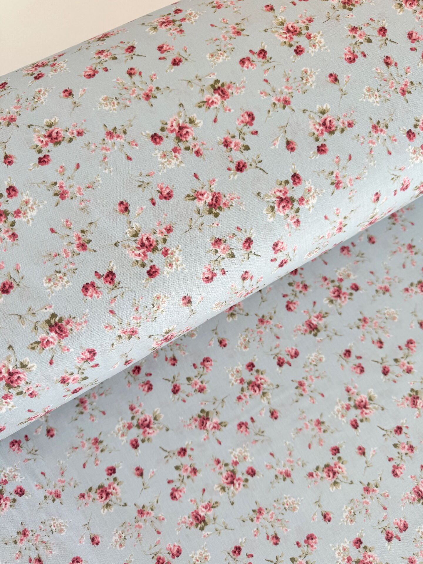 Vintage Güller Mavi Poplin kumaş (Yarım Metre)