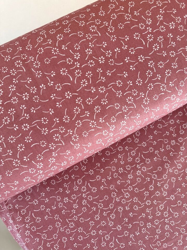 Gül Kurusu Çıtır Çiçek Poplin Kumaş (Yarım Metre)