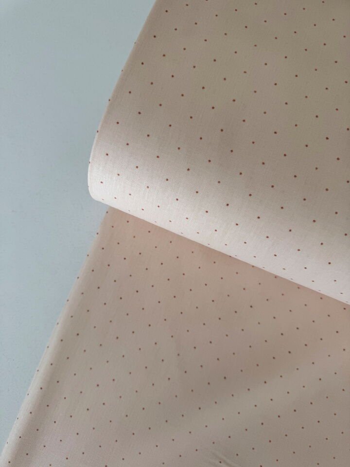 Minik Puantiye Somon Poplin Kumaş (Yarım Metre)