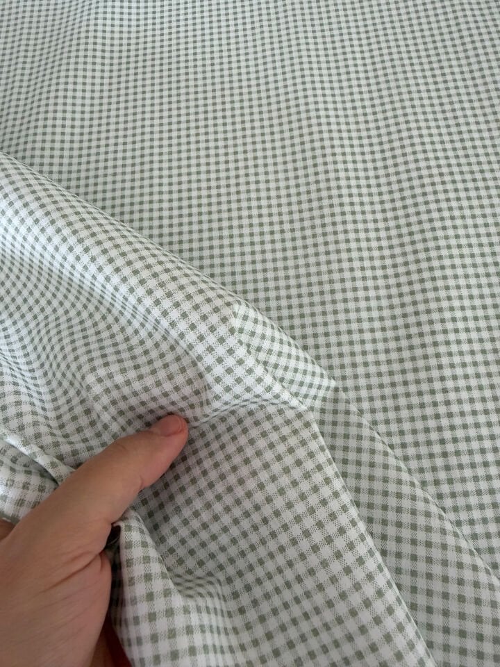 Pastel Yeşil Pötikare Poplin Kumaş (Yarım Metre)
