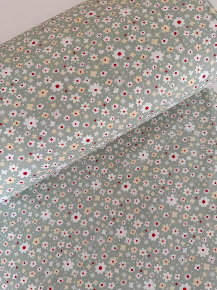 Mint Çiçekli Poplin Kumaş (Yarım Poplin)