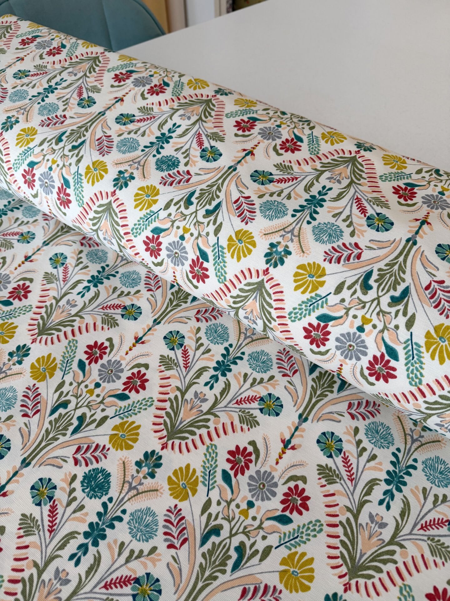 Etnik Çiçekler Duck Kumaş (Yarım Metre)