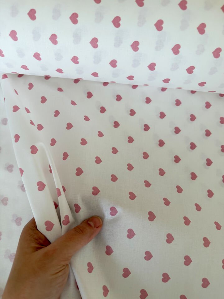 Pembe Kalpler Poplin Kumaş (Yarım Metre)