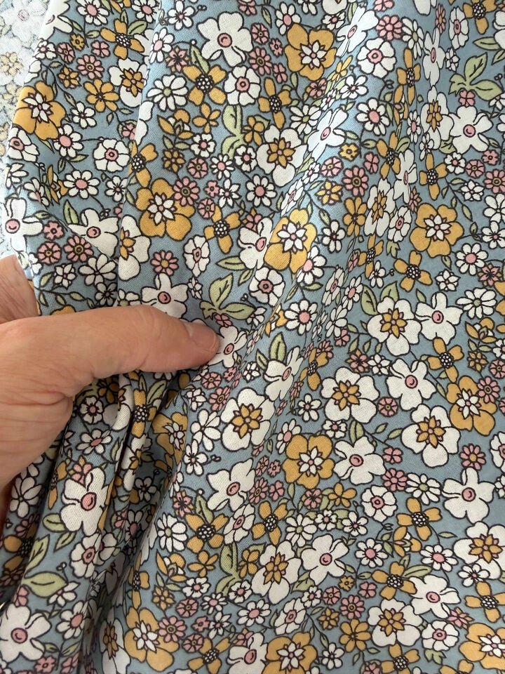 İndigo Hardal Çiçekler Poplin Kumaş (Yarım Metre)